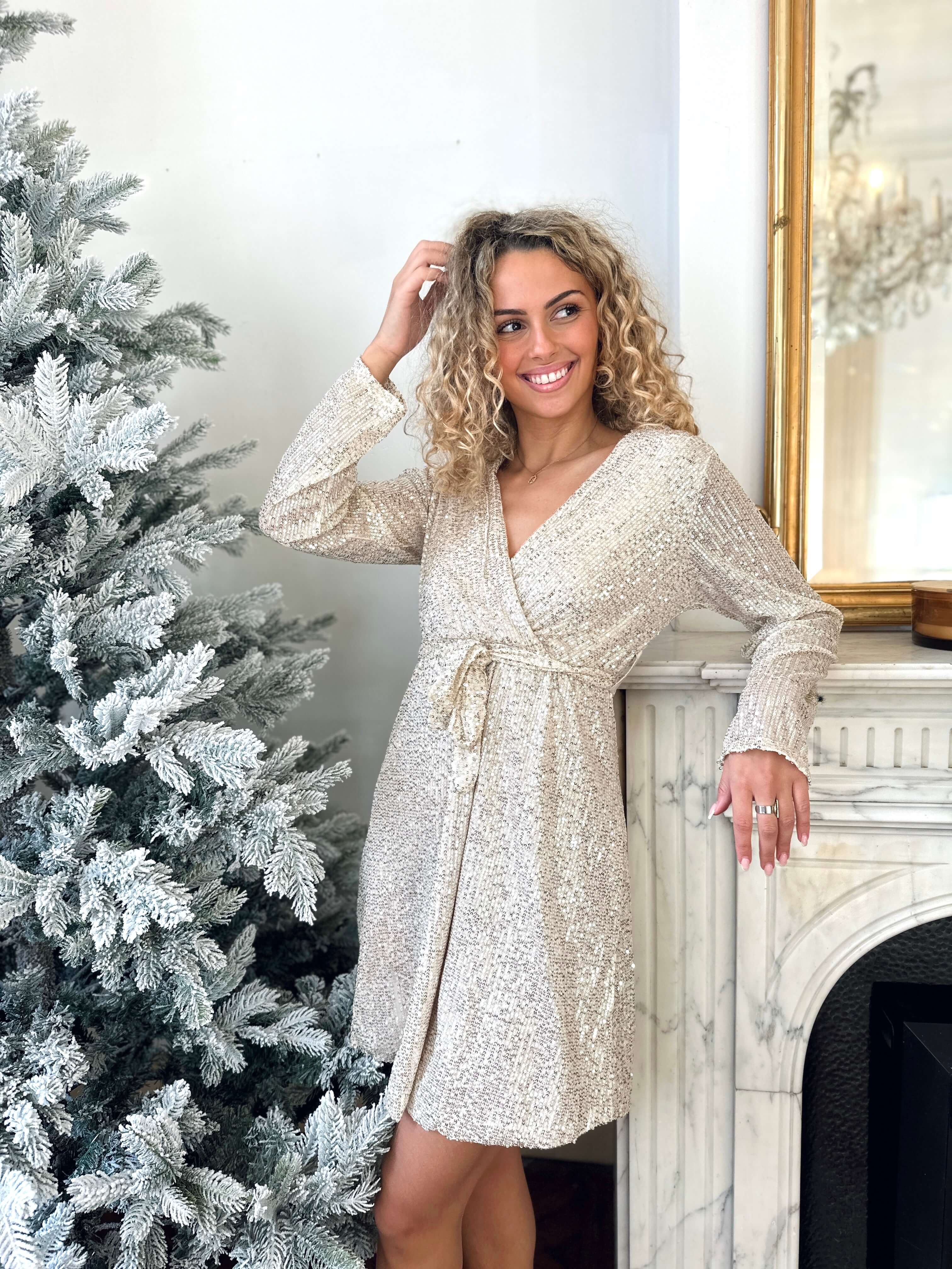 Robe cache-coeur pailleté - CARLA