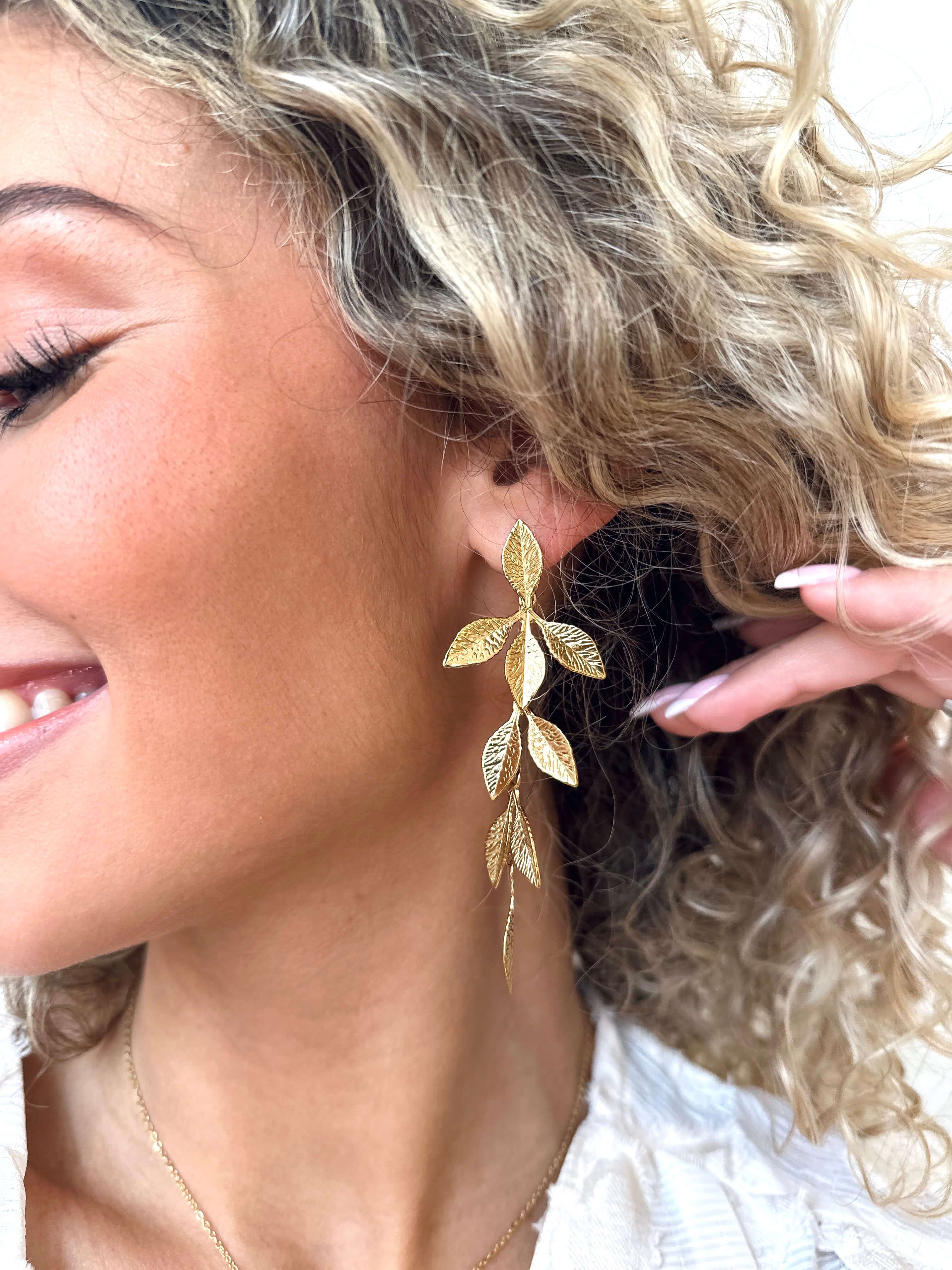 Boucles d’oreilles ÉLYA – Feuillage doré