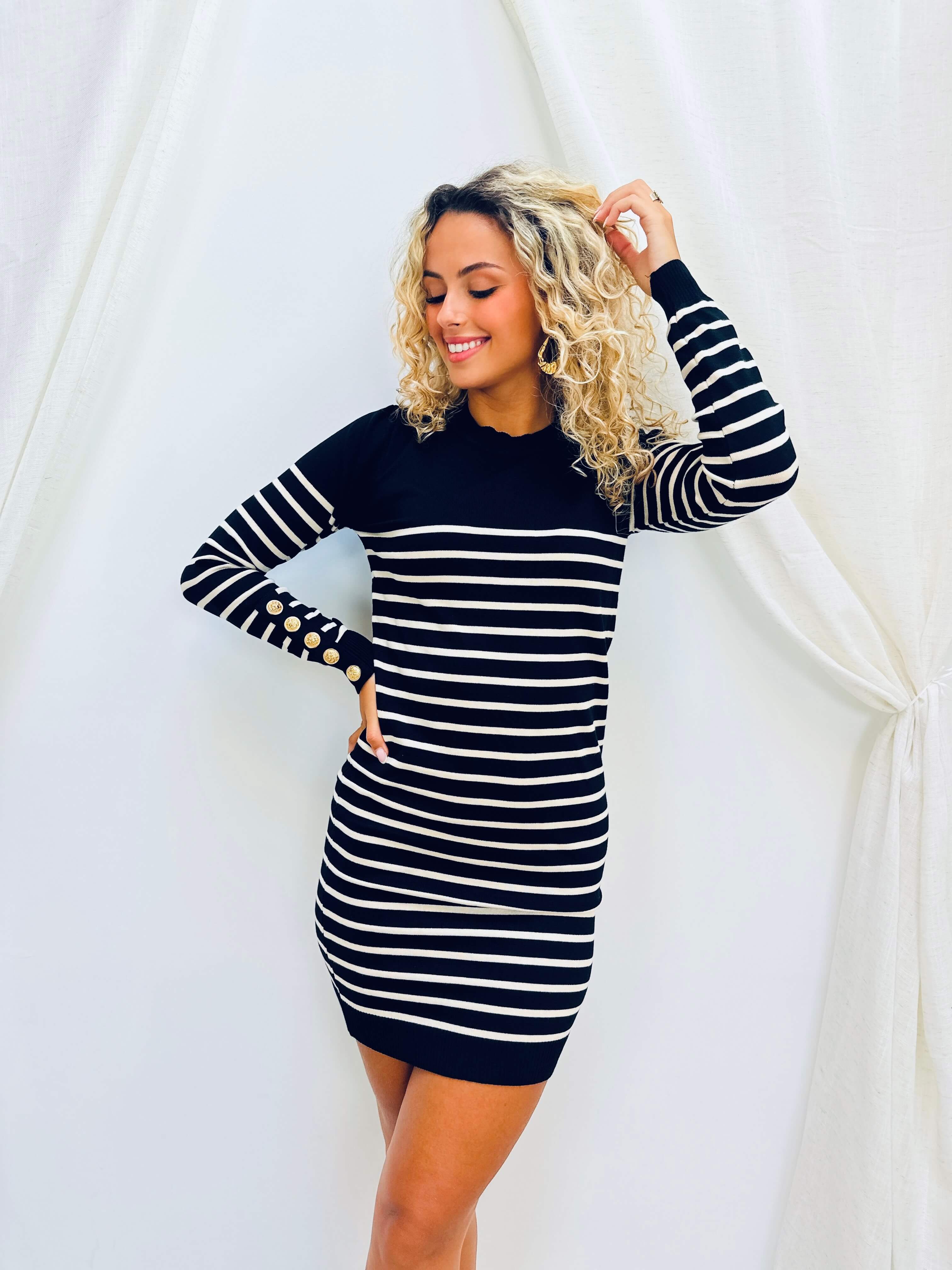 Robe pull noir - LOLA