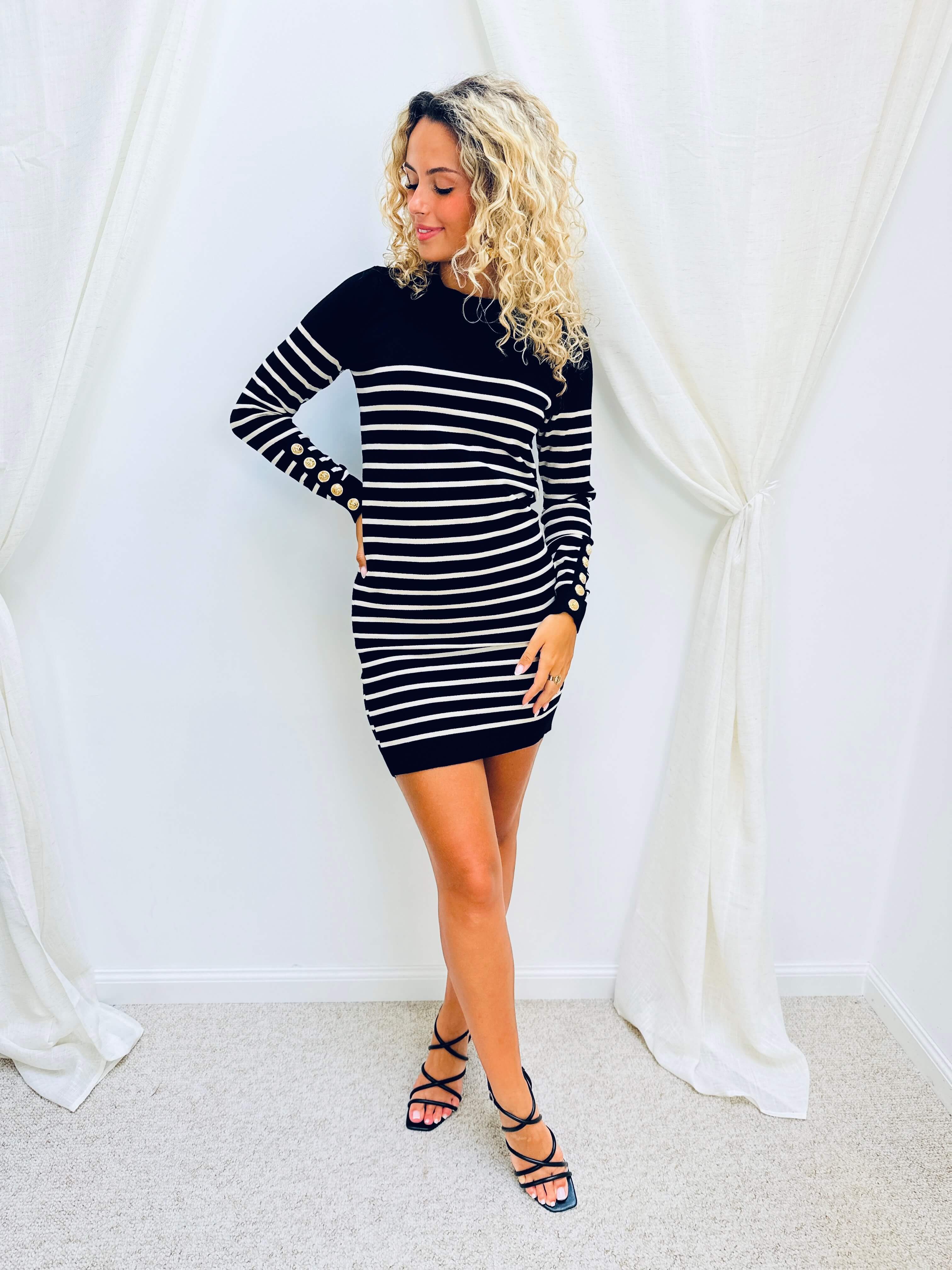 Robe pull noir - LOLA