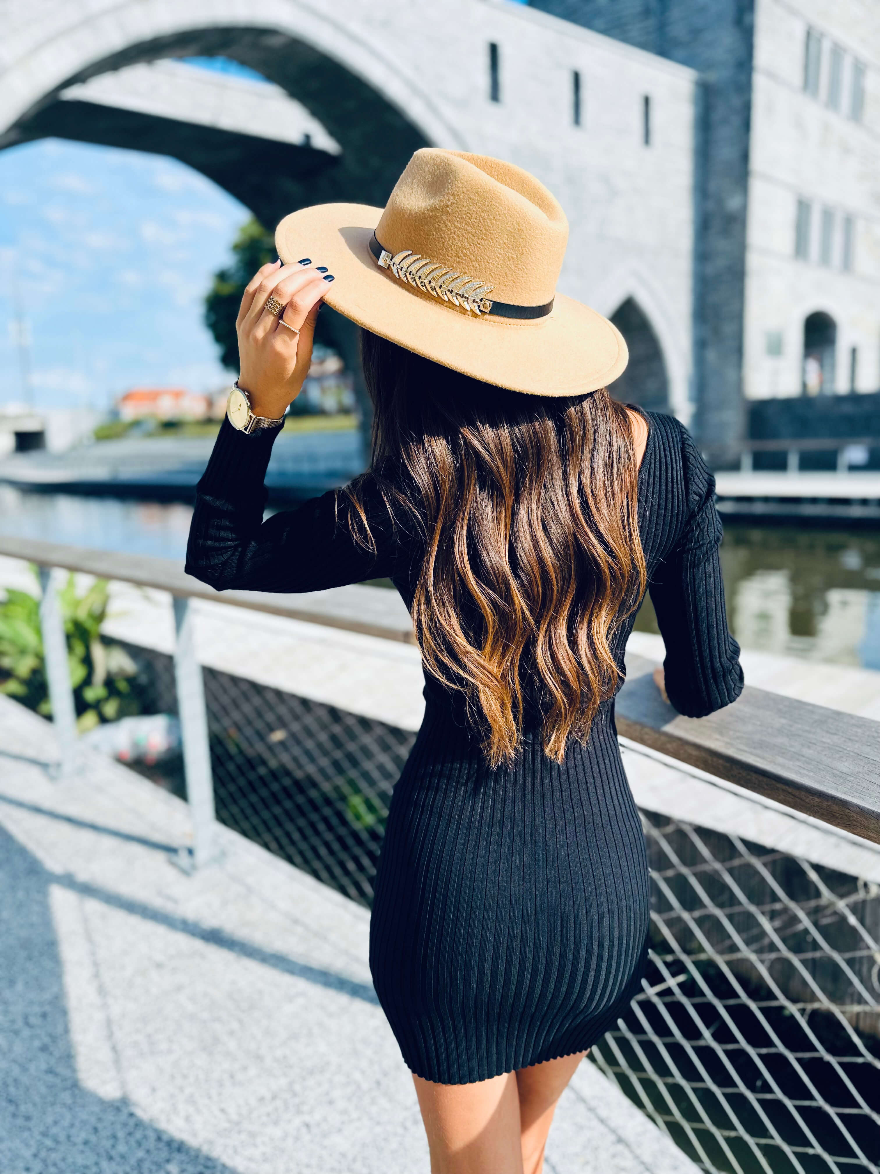 Robe pull noir - JADE