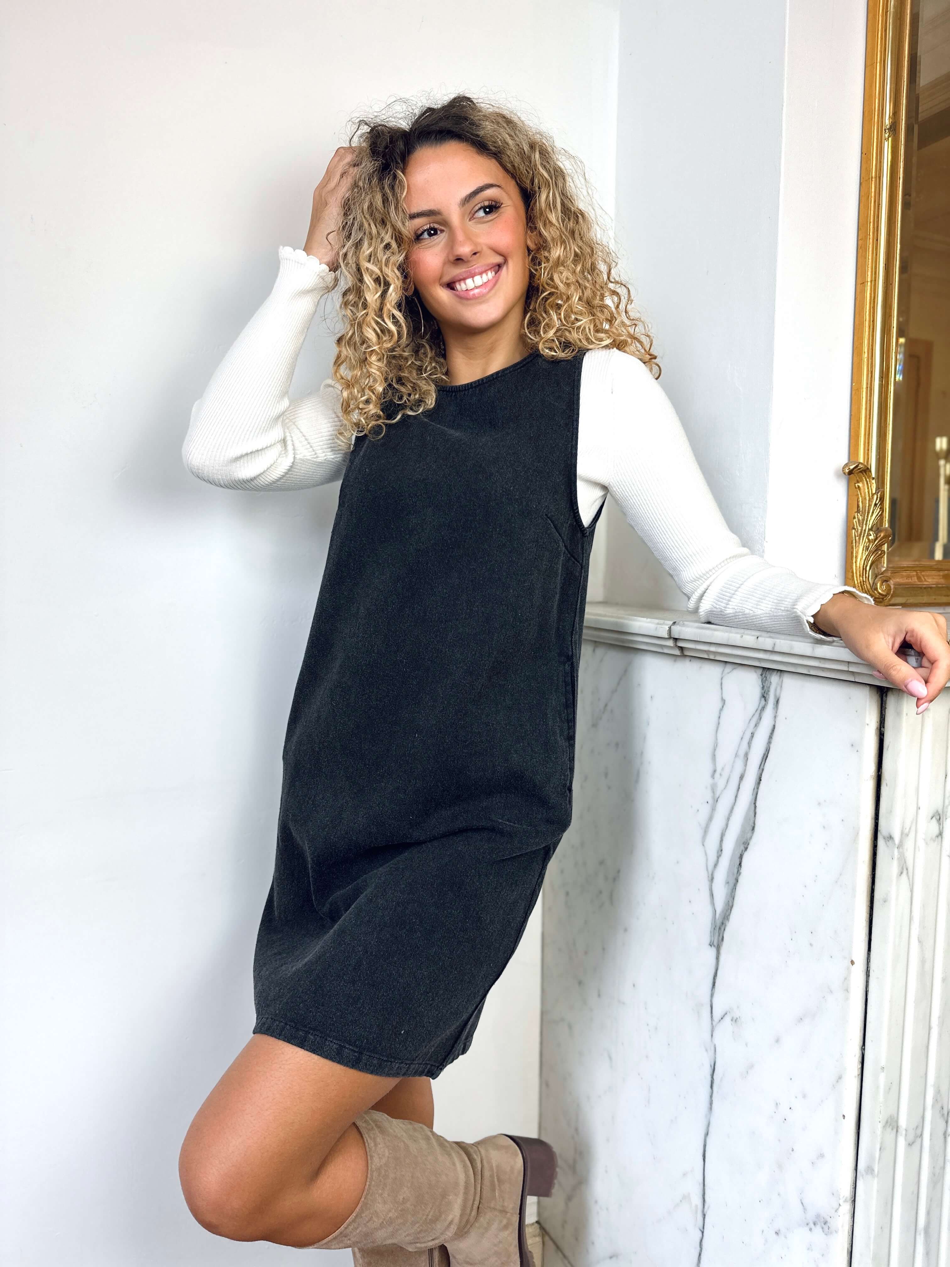 Robe salopette noire en jean - SOLENE