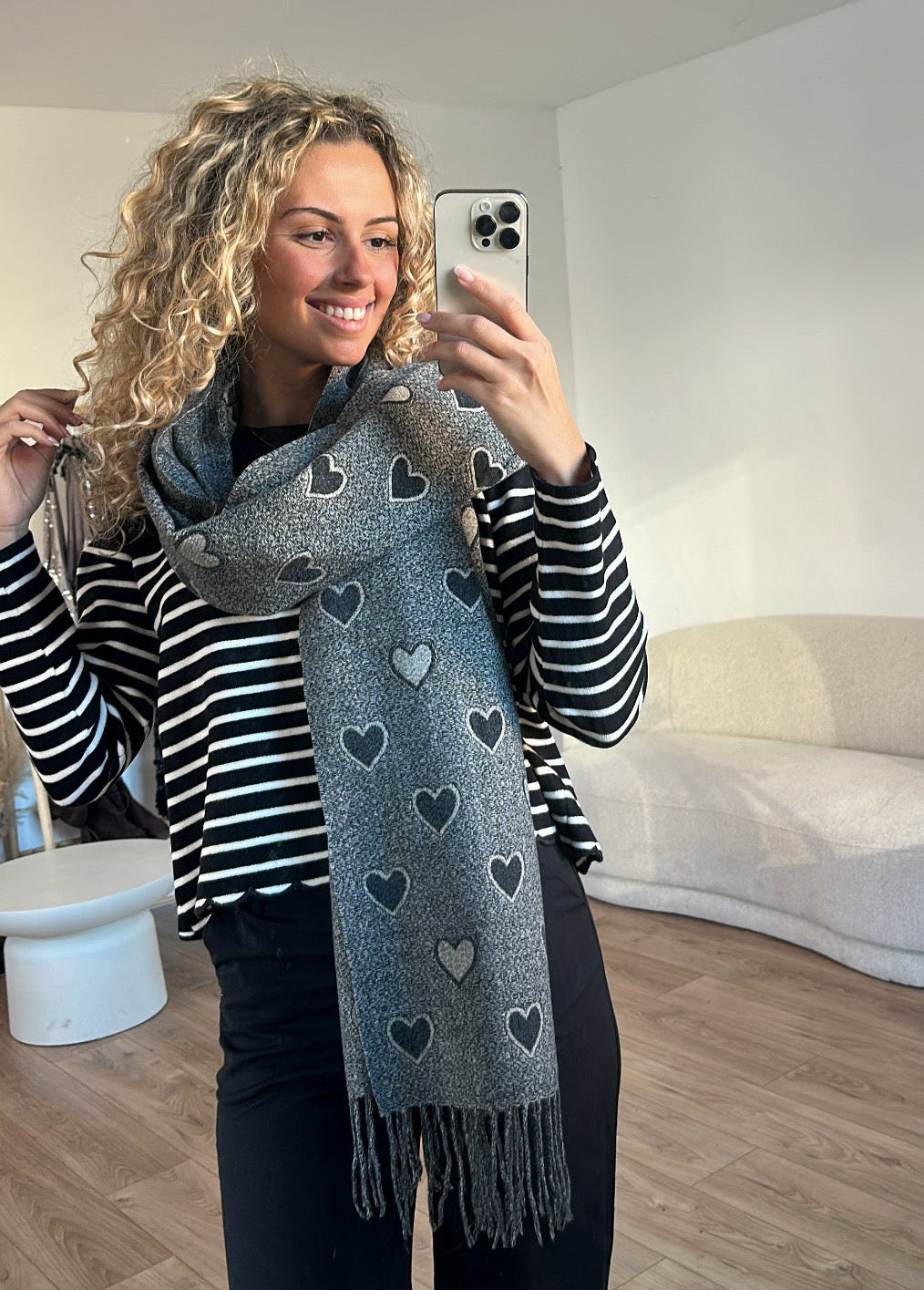 Echarpe grise - LOVE