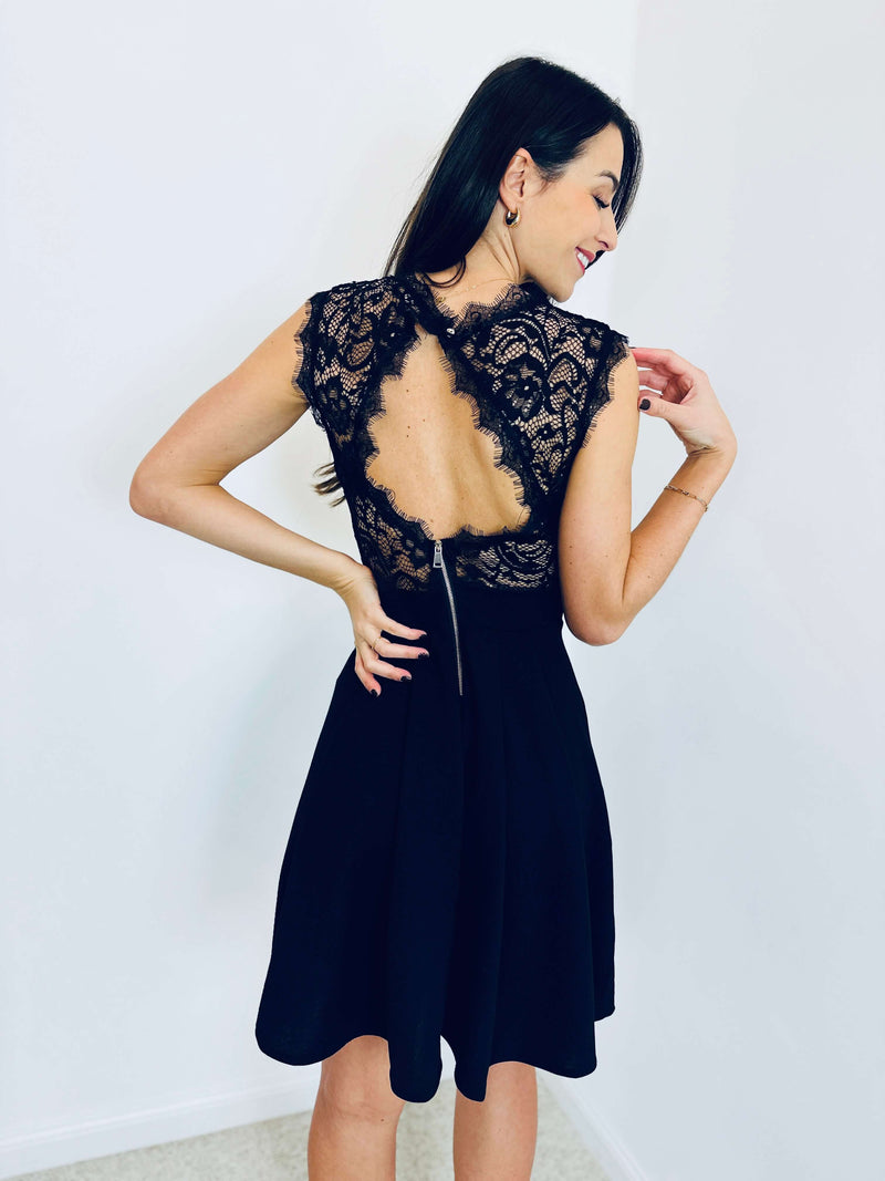 Robe noir - CAMILLE