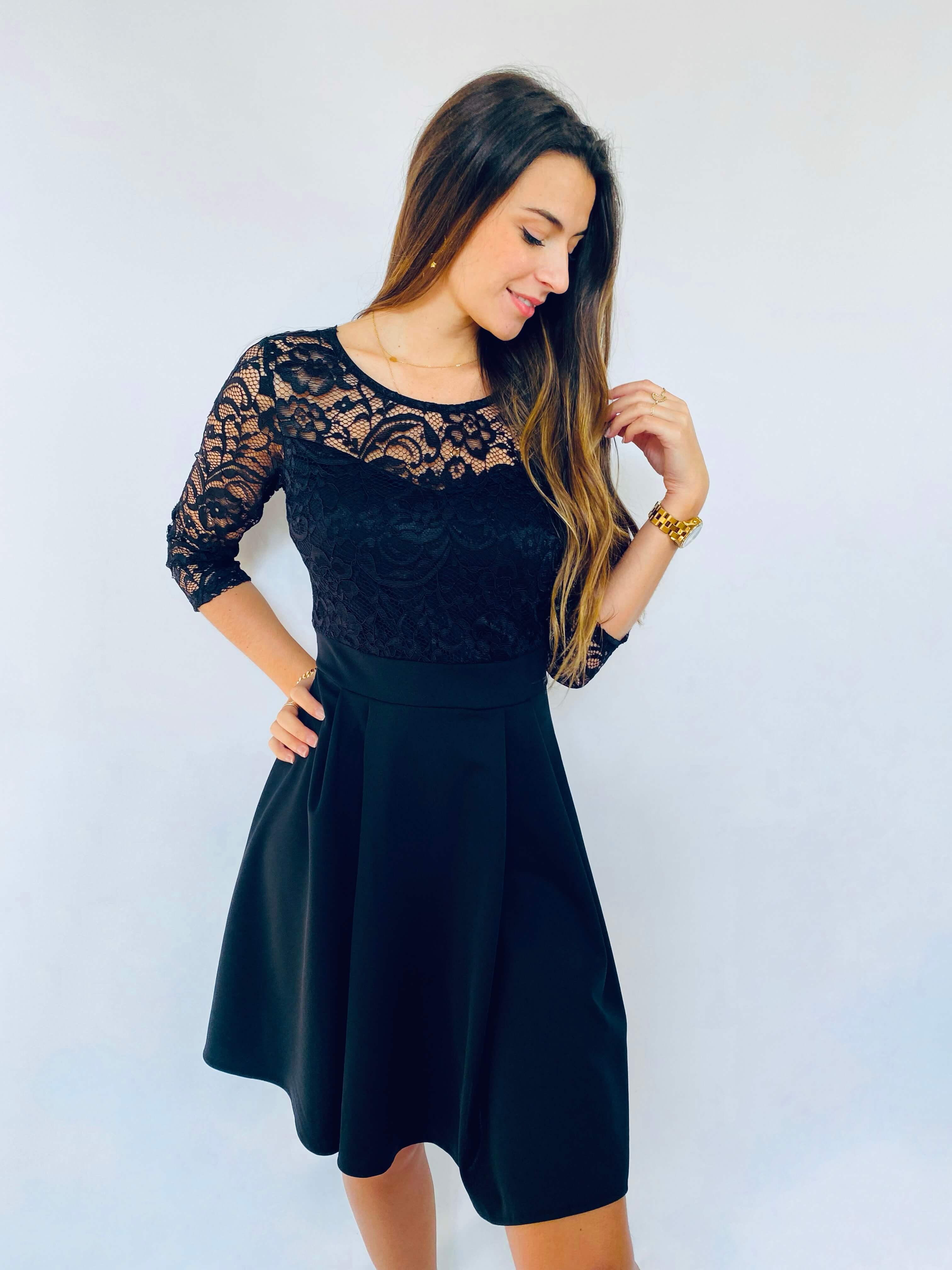 robe en dentelle noire