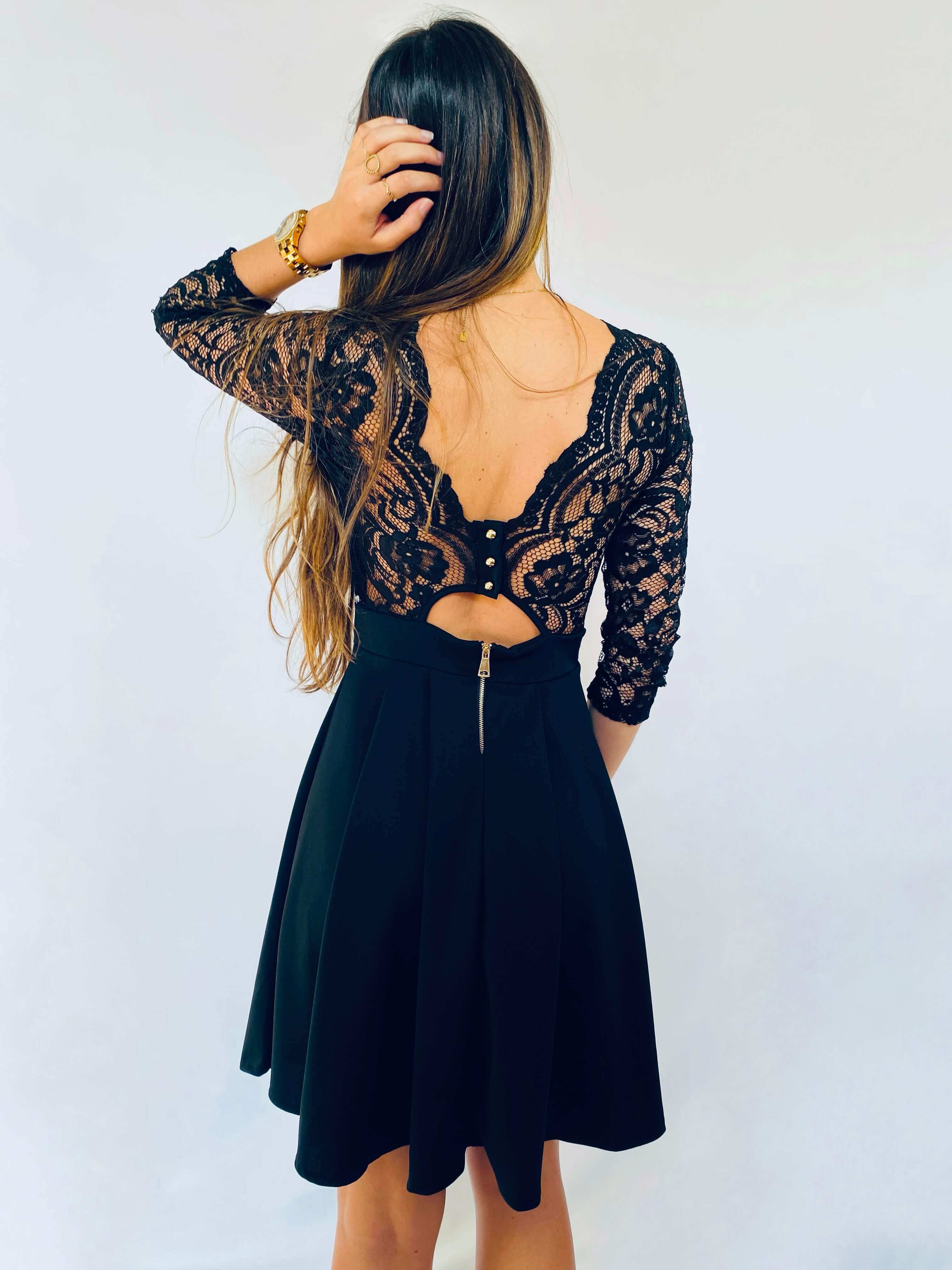 robe en dentelle noire